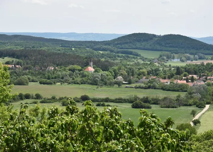 Press House At The Walnut Tree - Mypresshouse Сasa de vacaciones Pécsely